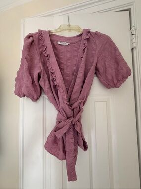 Textured Puff-Sleeve Wrap Blouse in Mauve